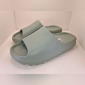 Adidas Yeezy Slide Salt | Size 9 | Brand New (No Box)